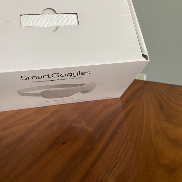 NEW Therabody Smart Goggles - Picture 4 of 4